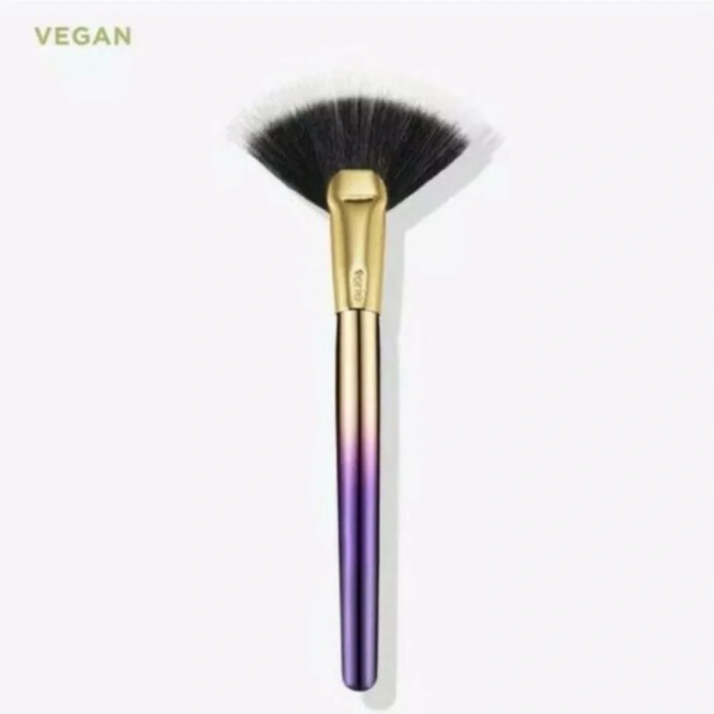 TARTE Rainforest of the Sea Highlighting Fan Brush NWT FULL SZ Vegan